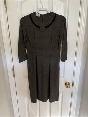 Vintage Olive Check Midi Dress with pockets! Petite Demi tasse by bay state
